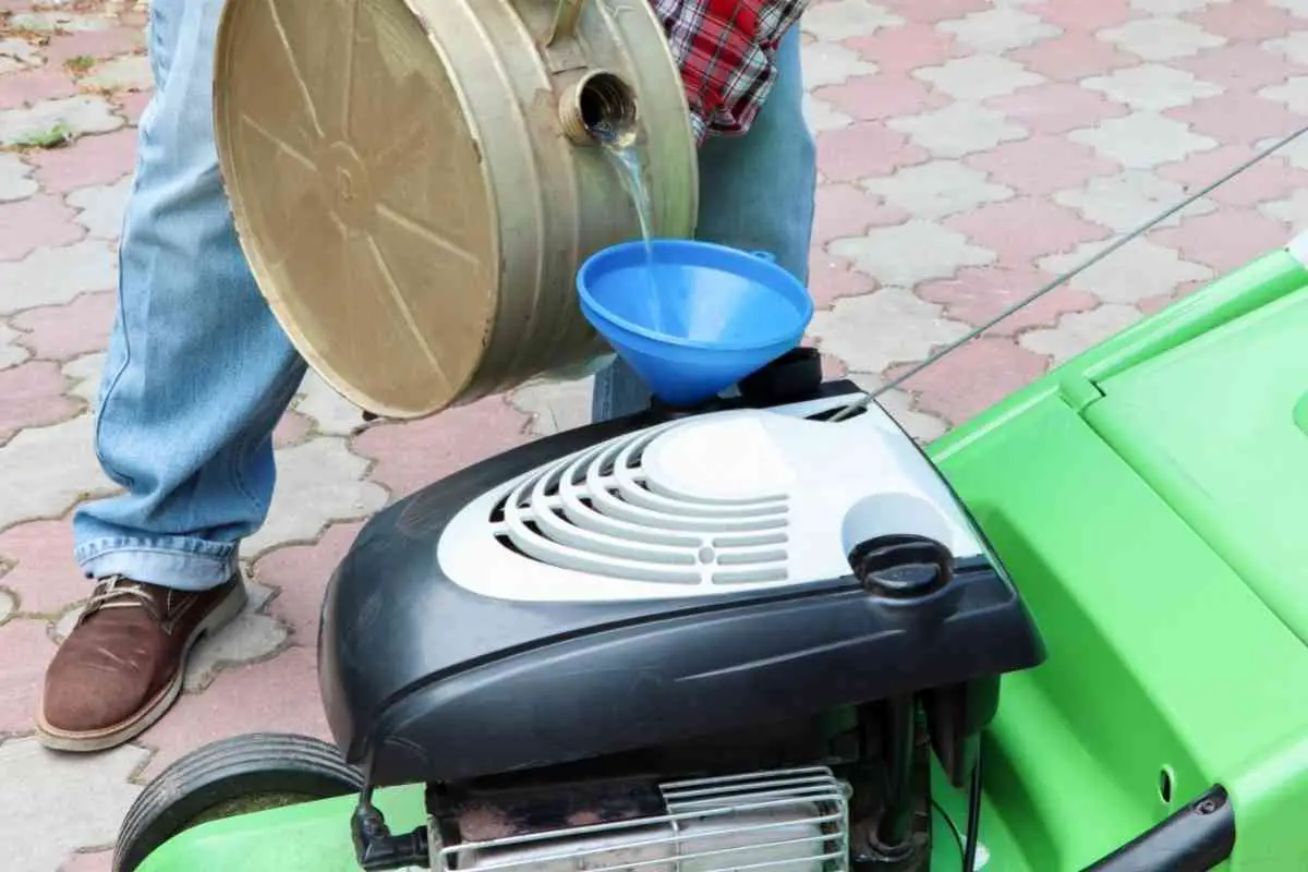 Should Lawn Mower Fuel Be Drained Before Storing for Winter?
