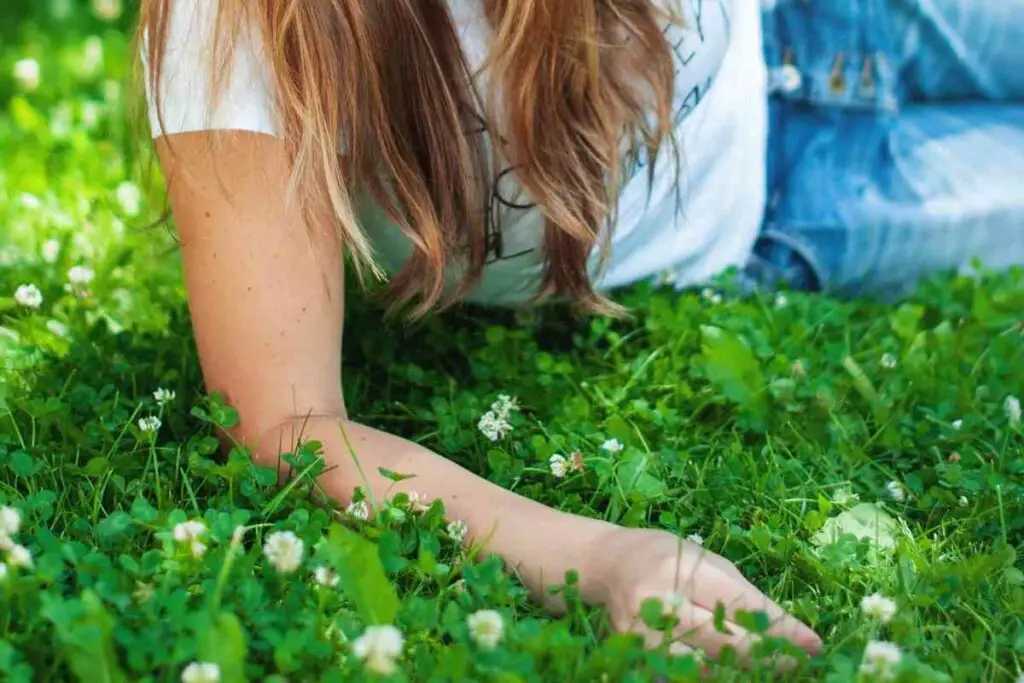 Use nitrogen to stop clover from spreading