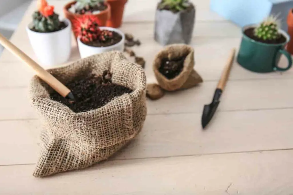 Storing potting soil over winter tips